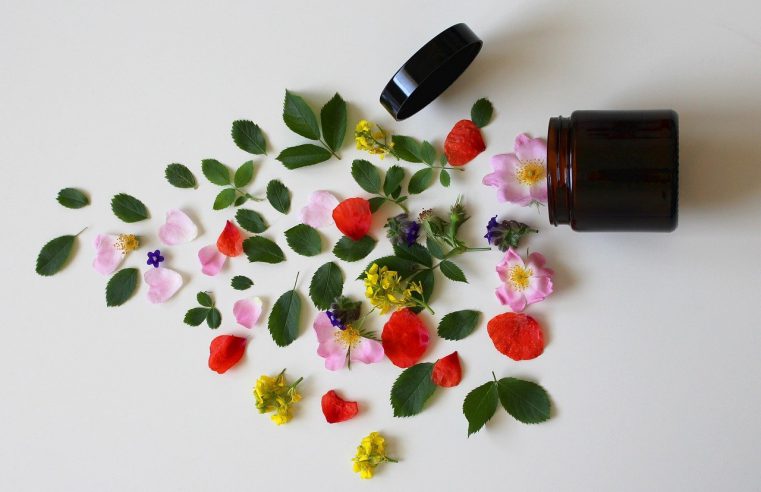 Kosmetyki naturalne – jak zadbać o siebie bez chemii?